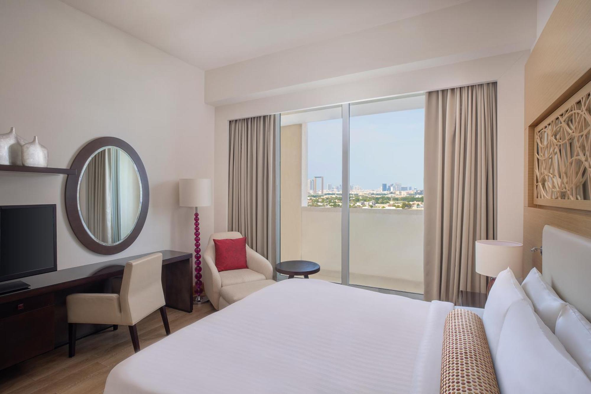 Marriott Executive Apartments Al Jaddaf, Dubai Luaran gambar A bedroom at the hotel