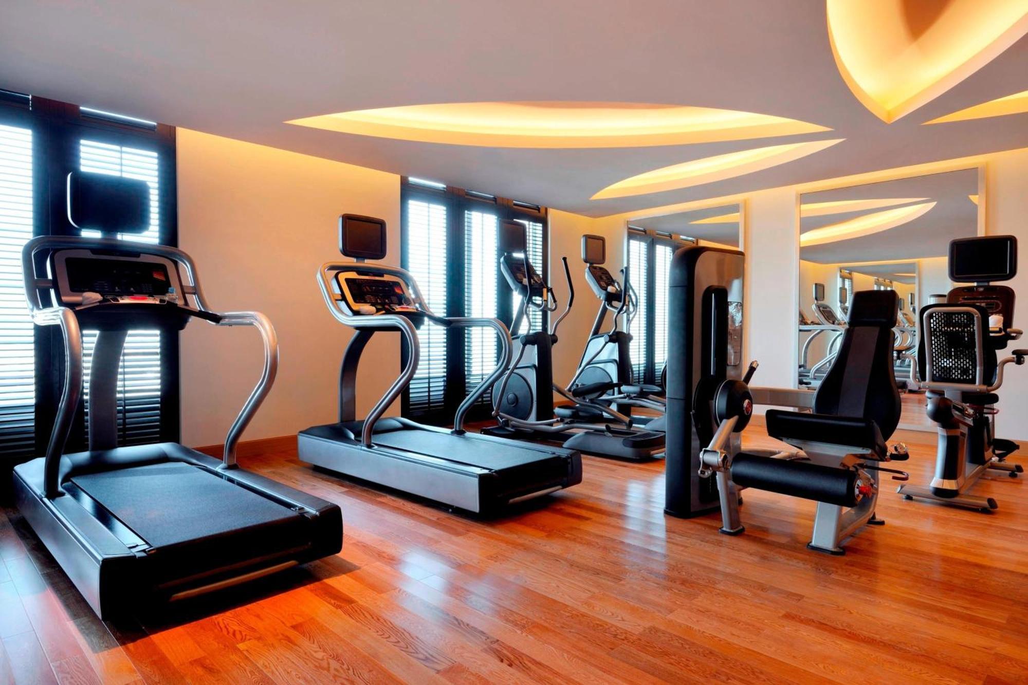 Marriott Executive Apartments Al Jaddaf, Dubai Luaran gambar The gym at the W Hotel in Dubai